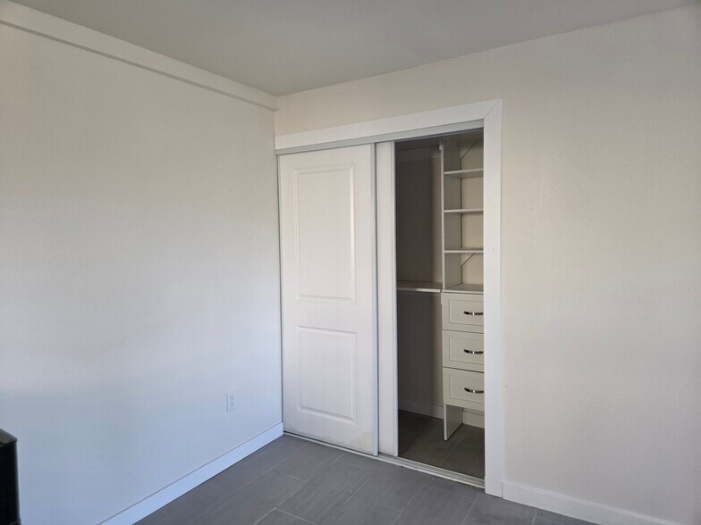 Building Photo - 20431 Lake Canyon Dr