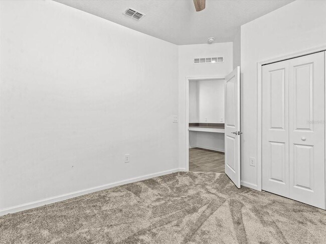 Building Photo - 2952 Armstrong Ave