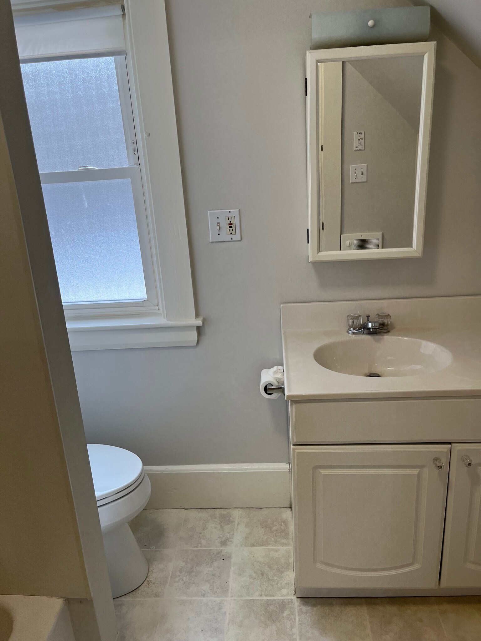 Building Photo - 48 Seaver St