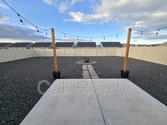 Building Photo - 10526 Duckhook Rd