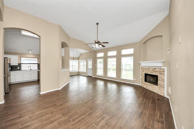 Building Photo - 1603 Martin Lake Dr