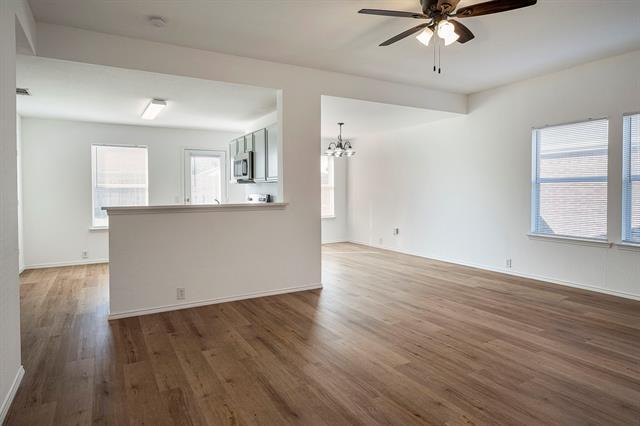 Building Photo - 8924 King Ranch Dr