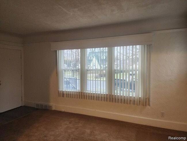 Building Photo - 196 Bondale Ave