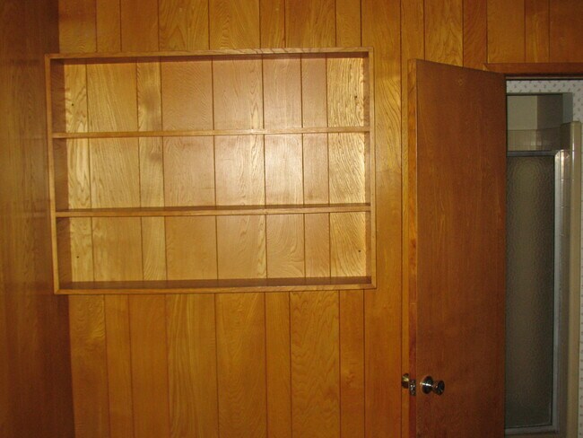 Built in bookshelf - 3121 W Wyoming Ave