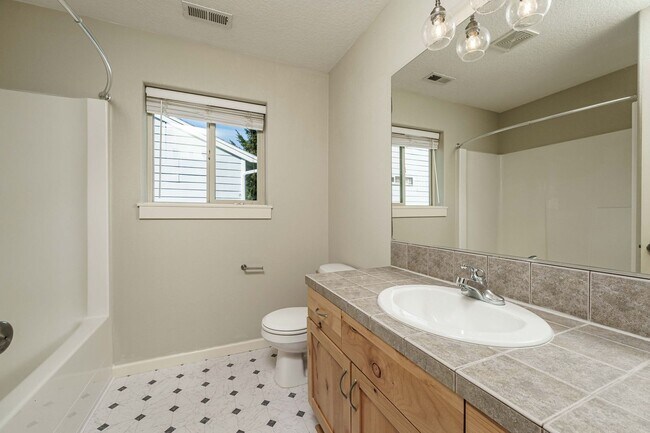 Building Photo - Cul-de-Sac Living at Its Best – Updated 3BR with Garage & A/C!