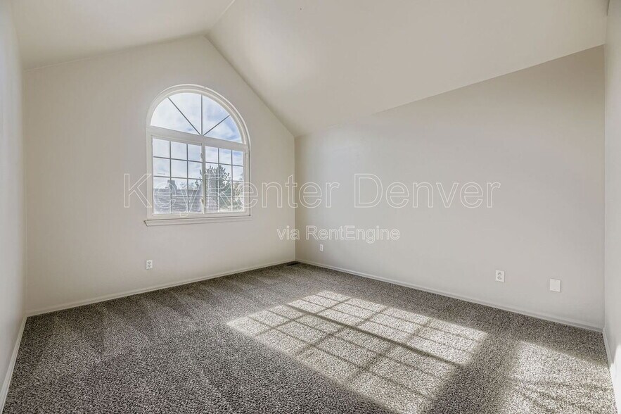 Building Photo - 5906 S Jellison St