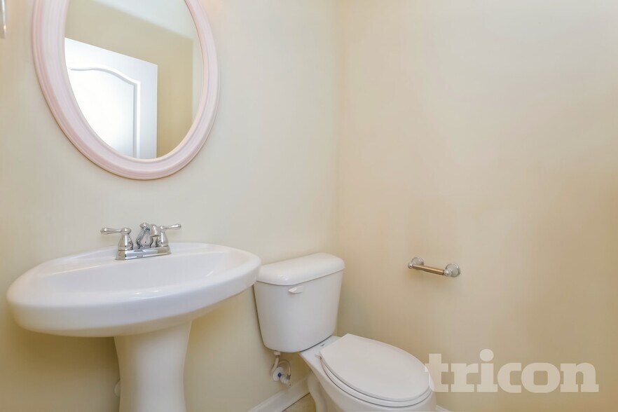 Building Photo - 227 Bethany Manor Ct