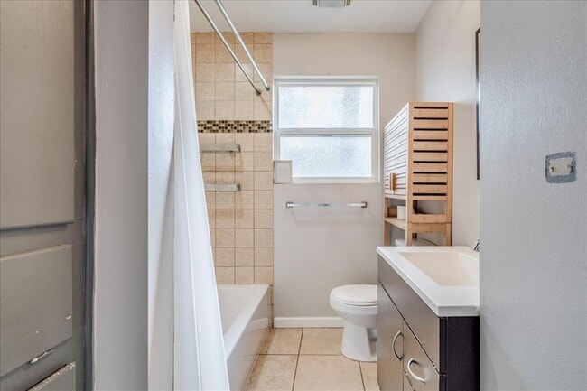 Building Photo - 4603 Jinx Ave