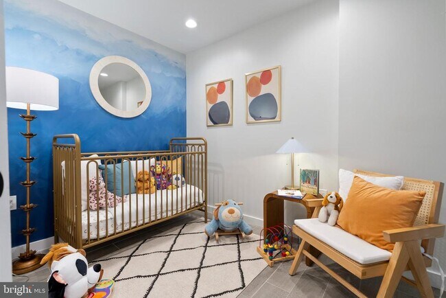 Building Photo - 210 Varnum St NW