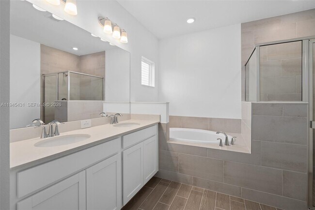 Building Photo - 8934 SW 69th Ter