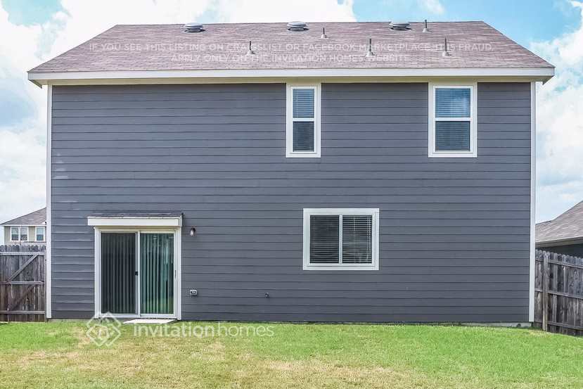 Building Photo - 2300 Bray Village Dr