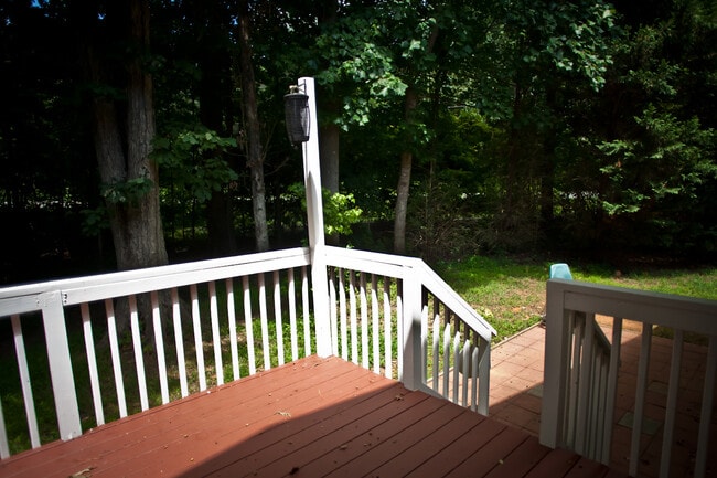 Building Photo - Spacious 3-Bedroom Ranch with Versatile Living Spaces and Modern Comforts