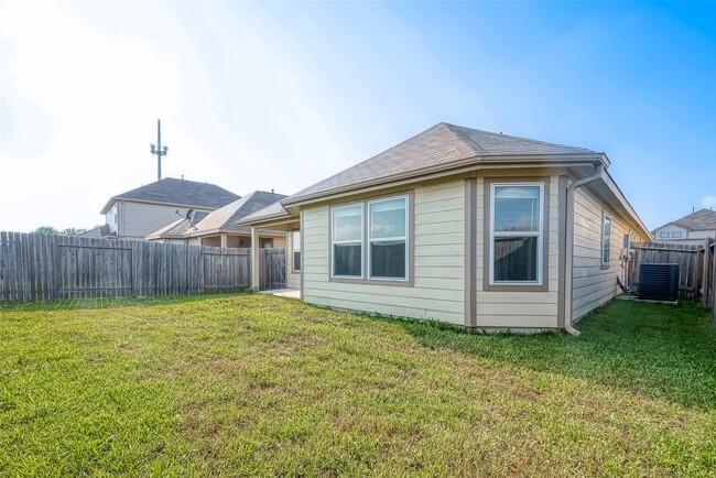 Building Photo - 17259 Quiet Song Ct