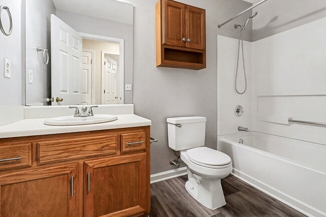 Building Photo - 3BR/2BA on Full Basement in Jonesboro