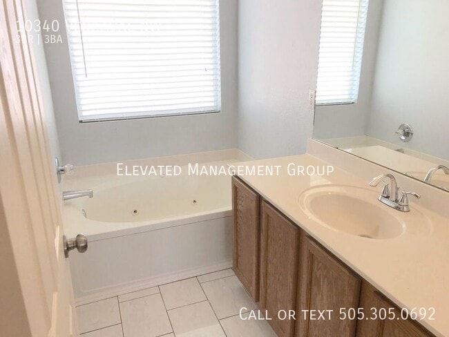 Building Photo - 10340 Vendaval Ave NW