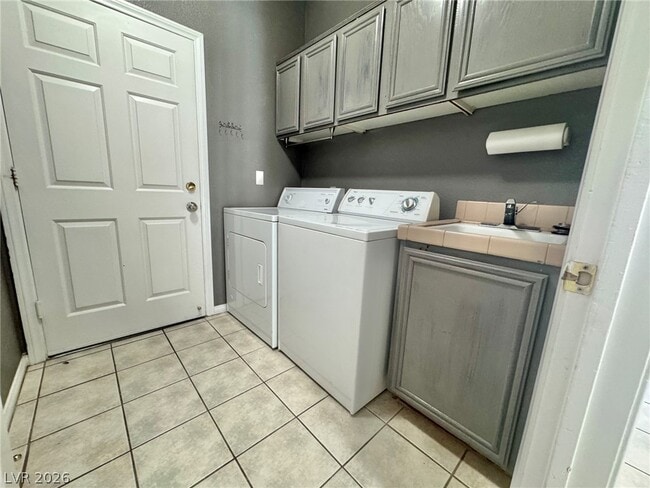 Building Photo - 216 Chiquis Ct