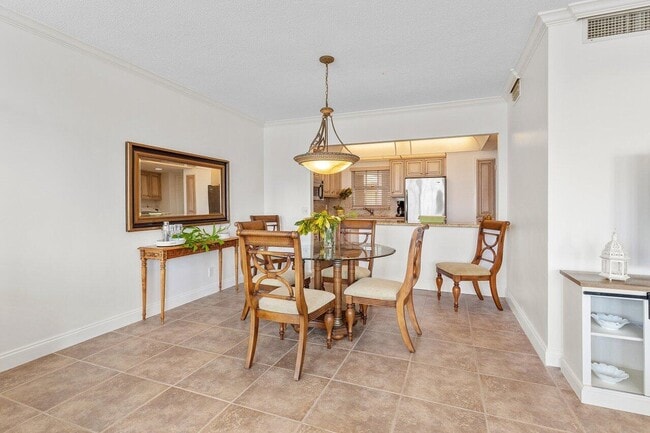 Building Photo - 3475 S Ocean Blvd