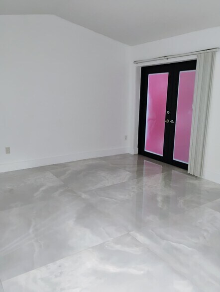 Building Photo - 7461 SW 157th Ct
