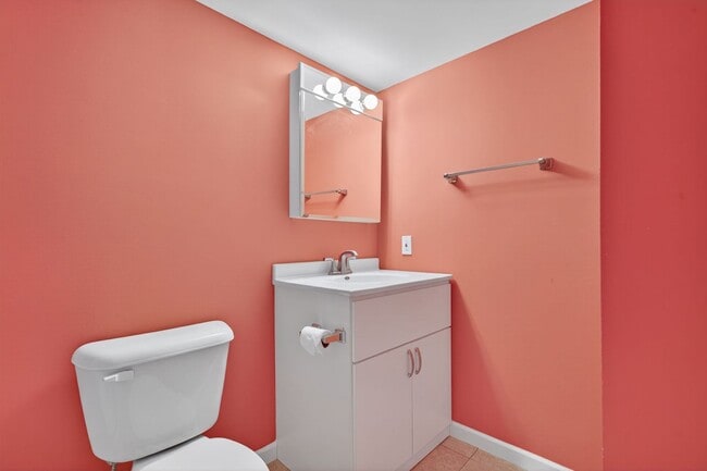 Building Photo - Stunning 4,166 Sq. Ft. Home in Westridge Oaks – Upgraded Throughout!