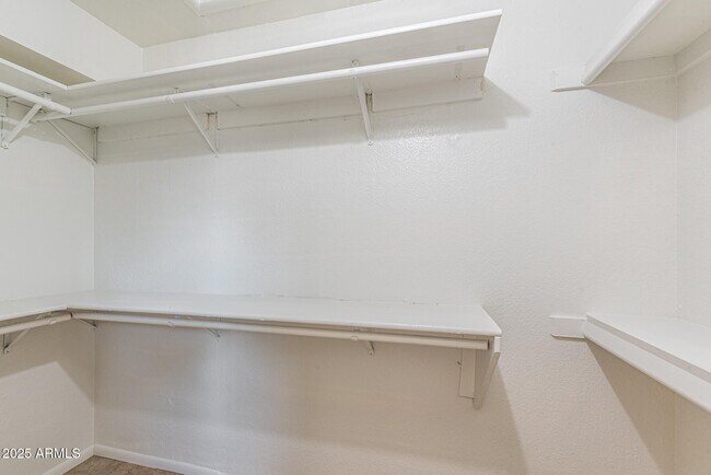 Building Photo - 4541 E Pershing Ave