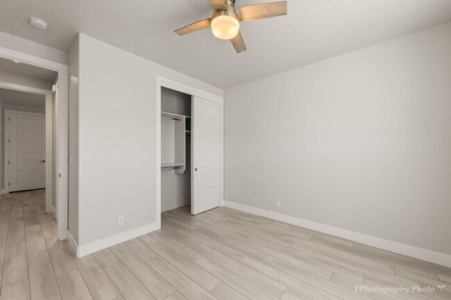 Building Photo - 202 W White Pearl Dr