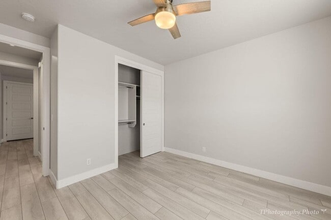 Building Photo - Gorgeous 3 Bedroom home!