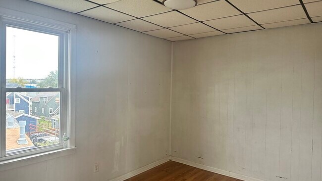 Building Photo - 190 Jefferson St