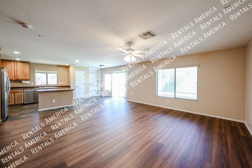 Building Photo - 23808 N Tayrien Ln