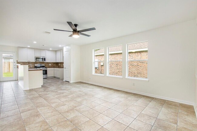 Building Photo - 7719 Serene Wood Ln