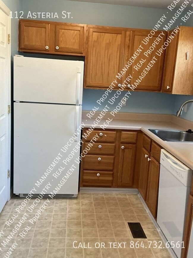 Building Photo - 112 Asteria St