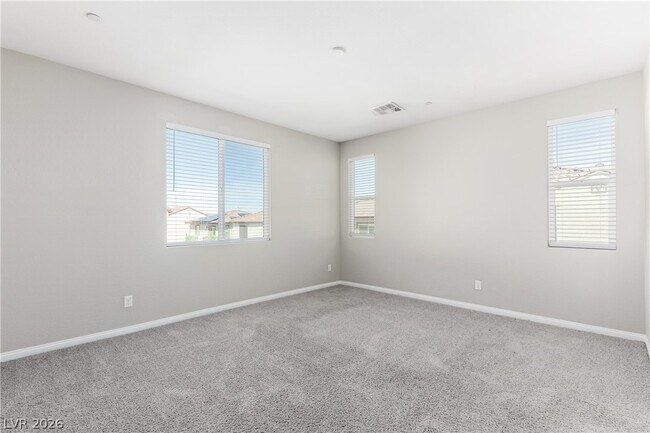 Building Photo - 204 Rondeau Ave