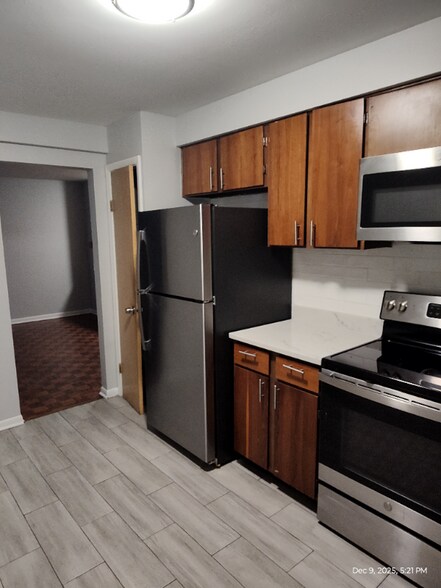 Building Photo - 8644 Skokie Blvd