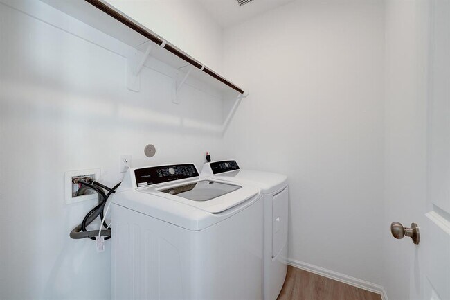 Building Photo - 10935 Water Hyssop Ln