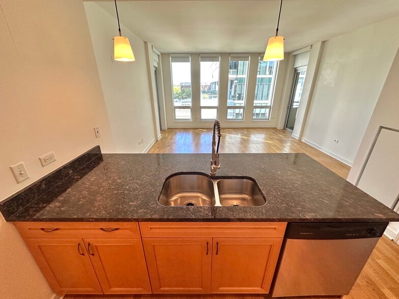 Building Photo - 1400 S Michigan Ave