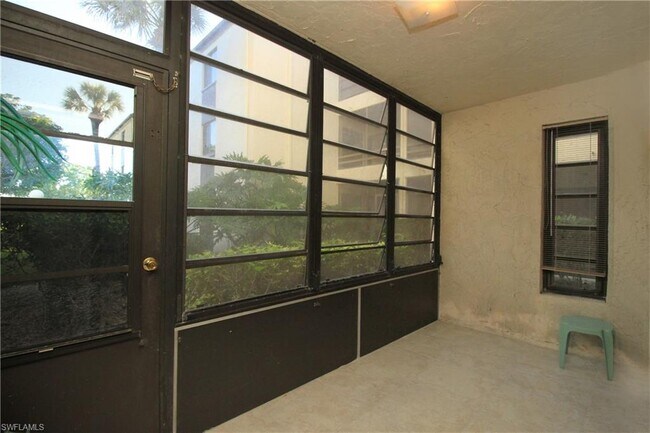 Building Photo - 3635 Boca Ciega Dr