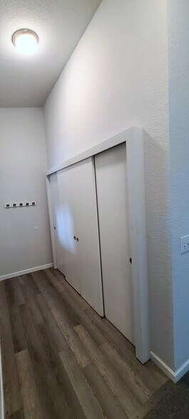 Laundry closet - 11711 100th Ave NE