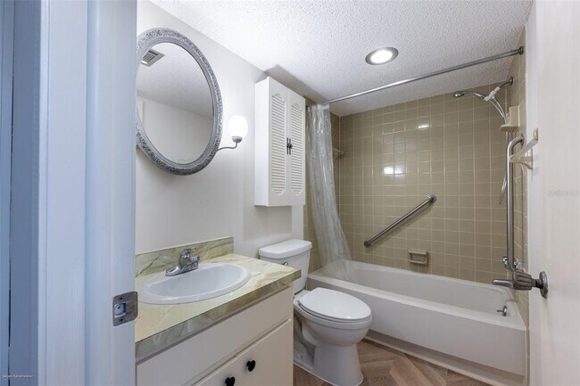 Building Photo - 2300 Aaron St