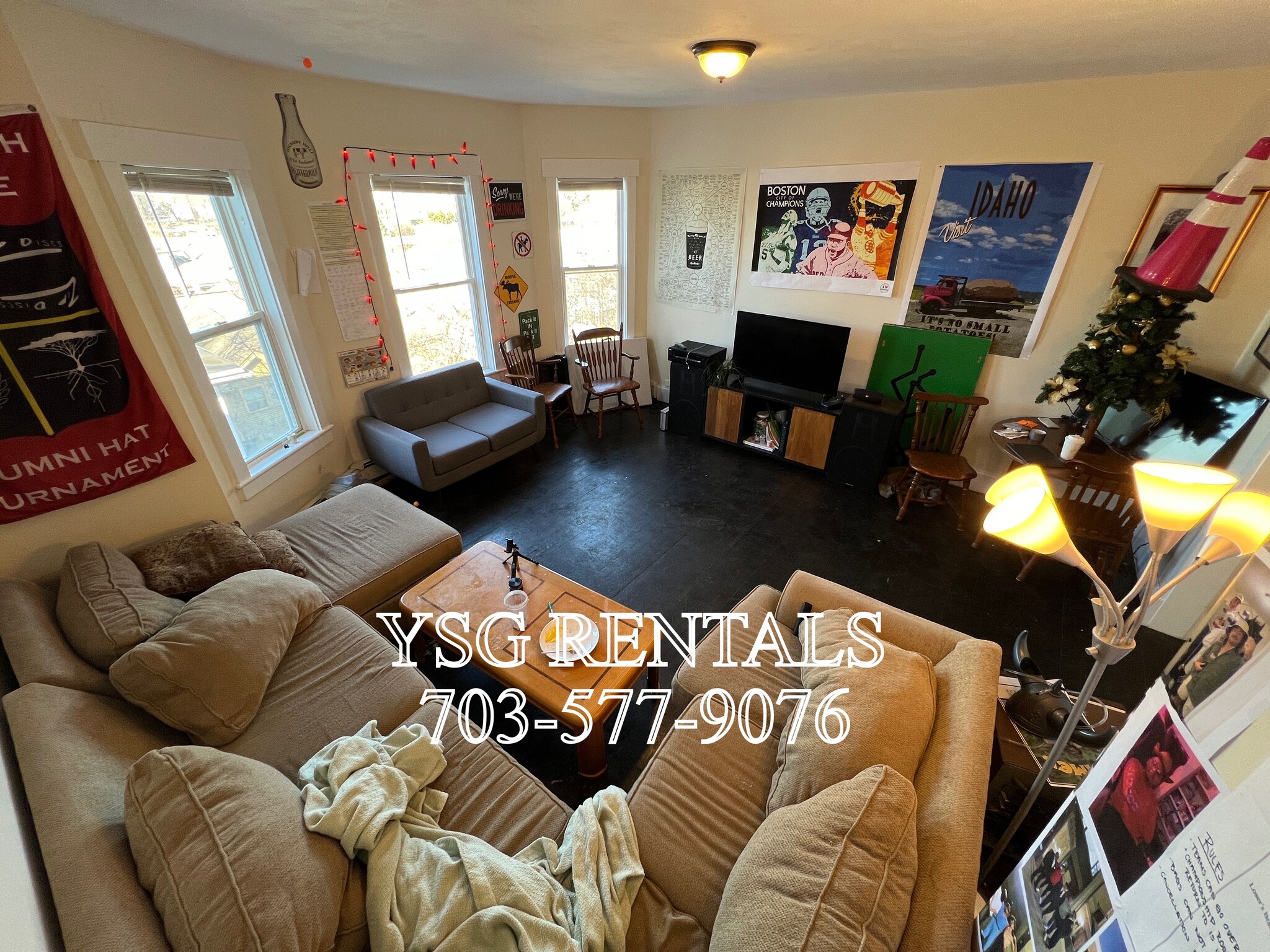 Building Photo - 4 Romar Ter