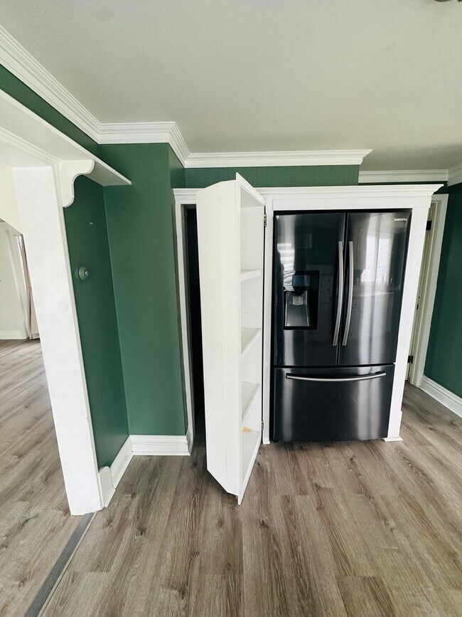 Building Photo - Gorgeous Kalispell home with Historical Charm