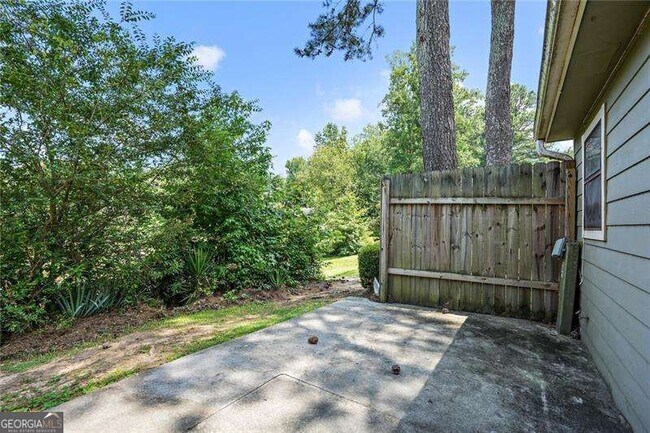 Building Photo - 76 Sandalwood Cir