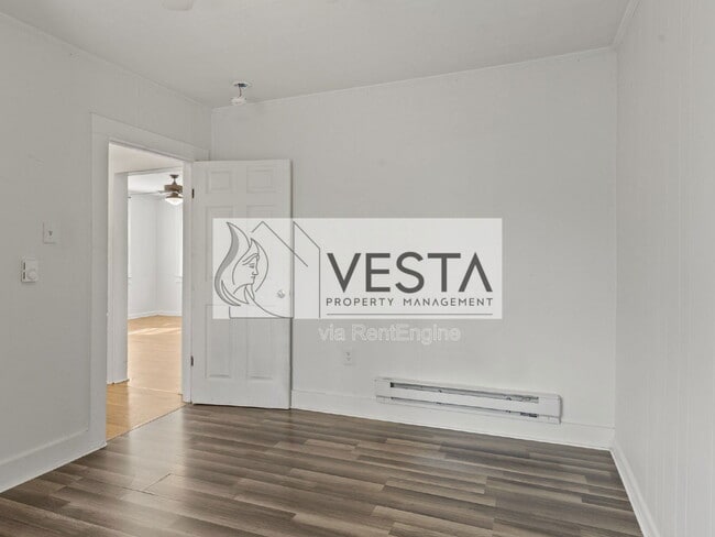 Building Photo - 118 Pine Hill Dr