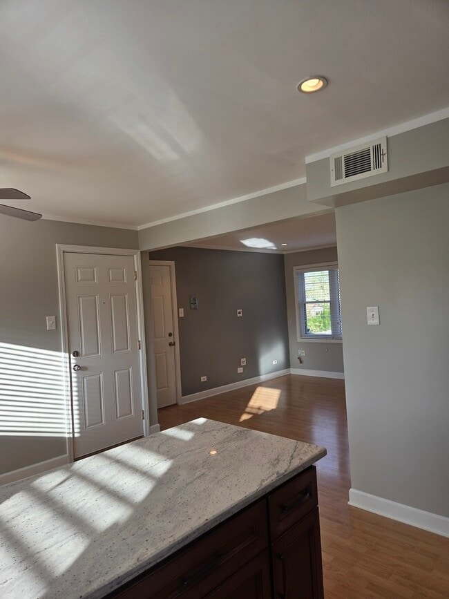Building Photo - 6830 W Lode Dr