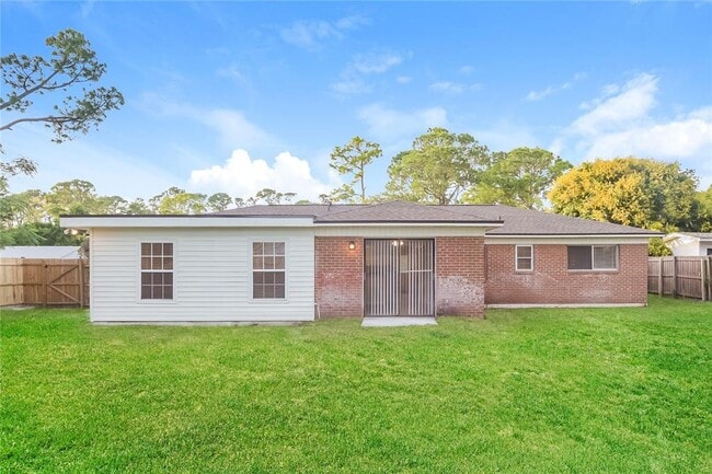 Building Photo - 115 Westwood Dr