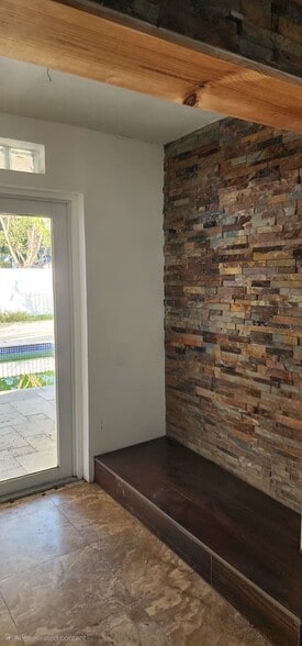 Building Photo - 471 NE 162nd St