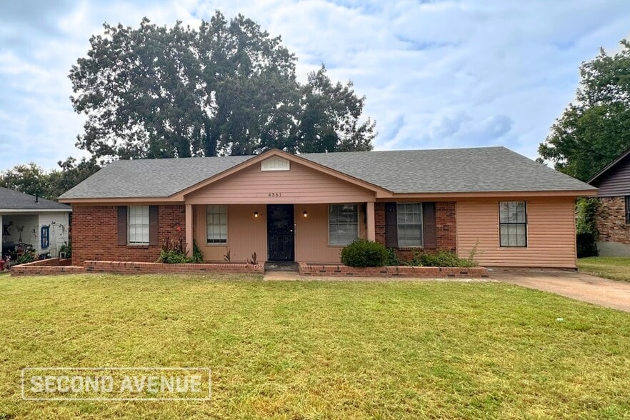 Primary Photo - 4561 Sundown Ln