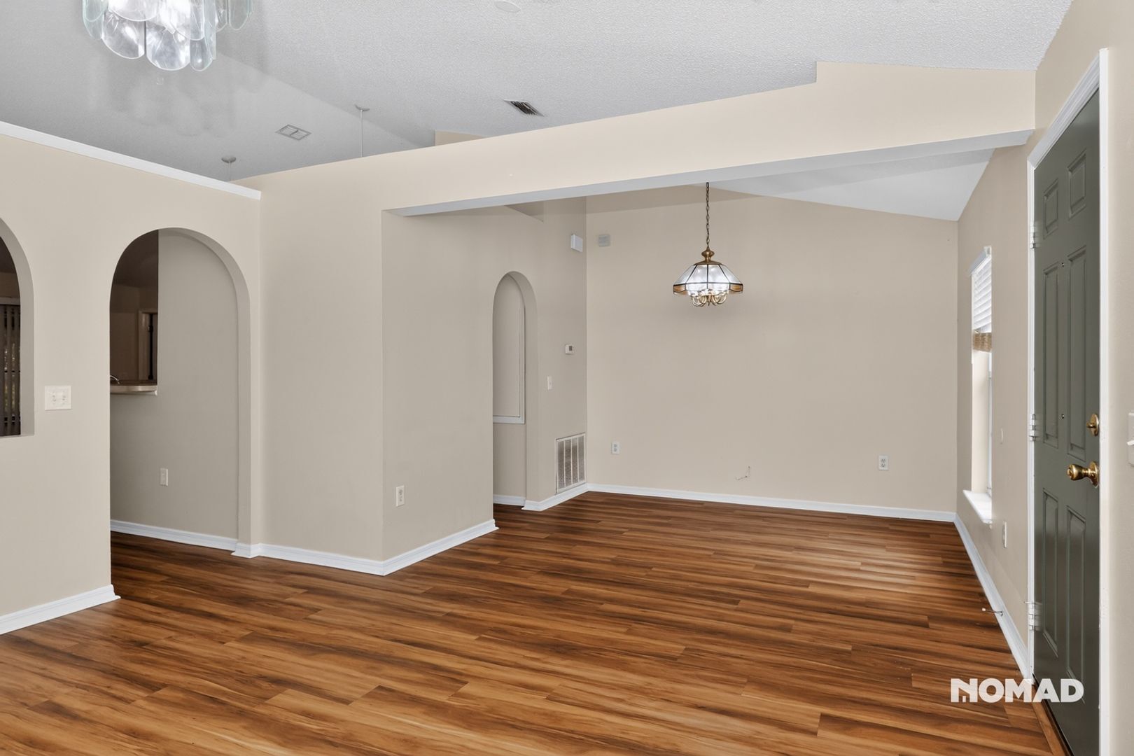 Building Photo - 14169 Spring Hill Dr