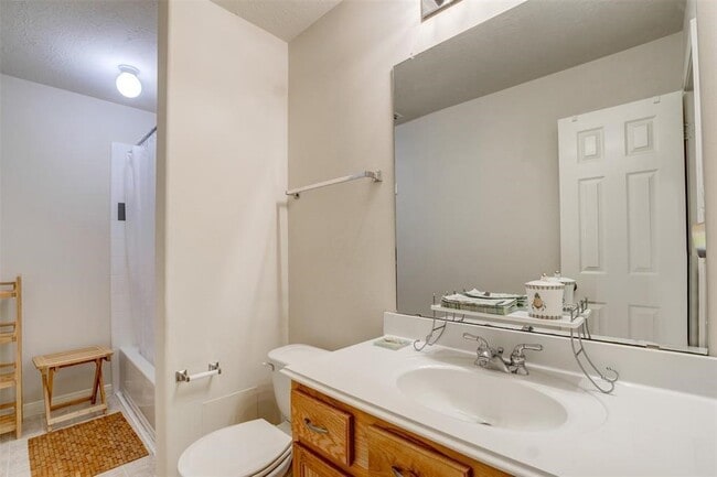 Building Photo - 2608 Easton Springs Ct