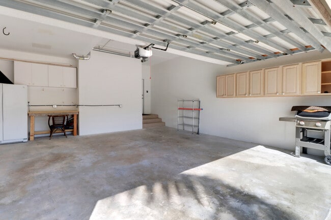 Building Photo - 26974 Montego Pointe Ct