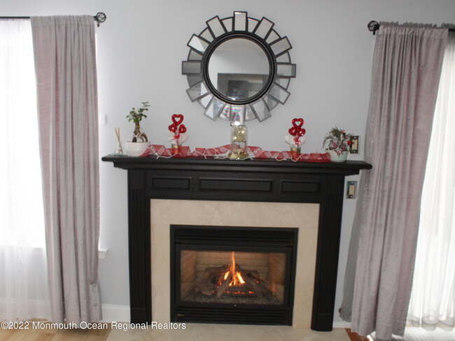 Building Photo - 5002 Trotters Way