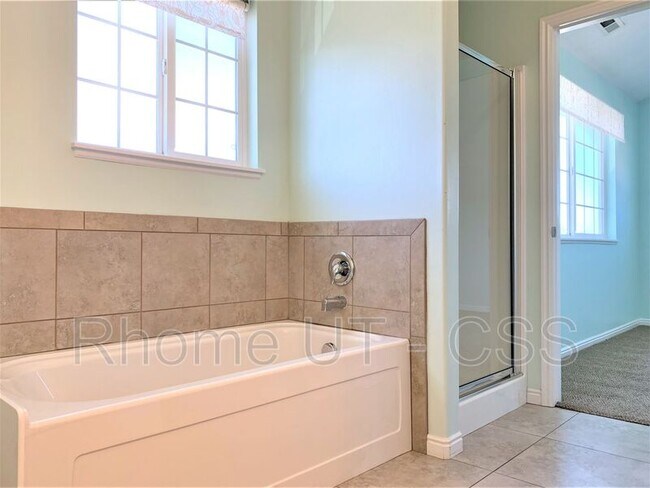 Building Photo - 13567 S Florenza Way
